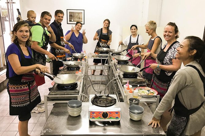 Pink Chili - Thai Cooking Class and Market Tour in Bangkok - The meal: eating what you cooked (and planning your hunger)