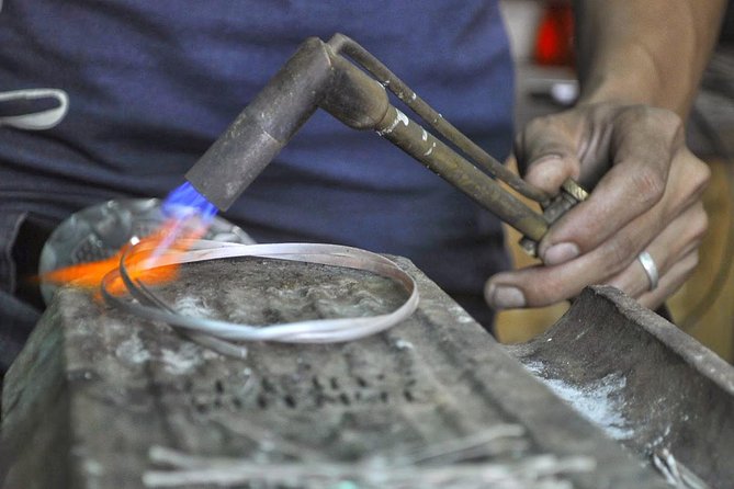 Private Day Tour: The Highlight of Ubud - Ubud arts village time: batik, silver, and wood carving