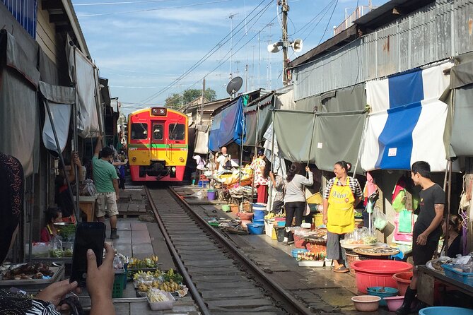 Private Excursion to Floating Market and Ayutthaya World Heritage - Damnoensaduak Floating Market: canal tour first, floating stalls second