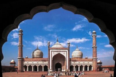 Private Golden Triangle Tour Delhi Agra Jaipur ( Top Rated ) - Day 1 in Delhi: Qutub Minar, Lotus Temple, spice market, Jama Masjid, India Gate