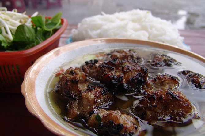 Private Hanoi Street Food Walking Tour With Real Foodie - Café Giảng Egg Coffee: The Sweet Finish After Walking
