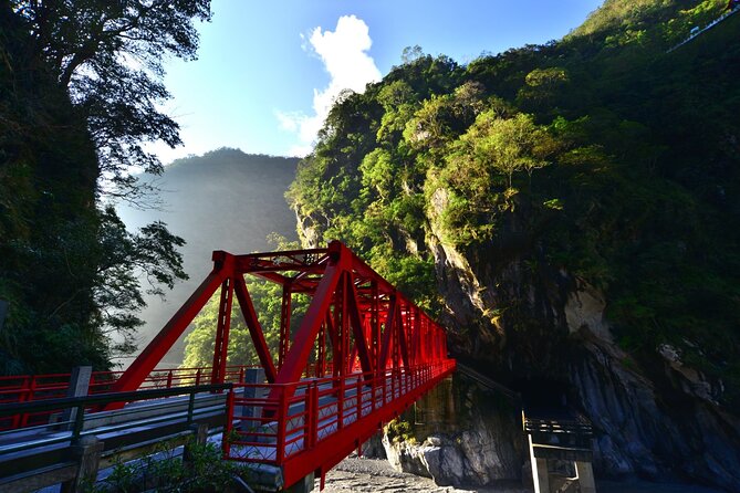 Private Taroko Gorge Day Tour from Hualien with Local Expert - How the Timing Works: Early Starts, Road Controls, and Flexibility