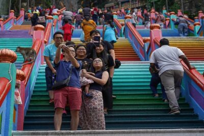 Private Tour Kuala Lumpur with Petronas Twin Towers Observation Deck & Batu Cave - Batu Caves 272 steps: temple energy, monkeys, and the climb