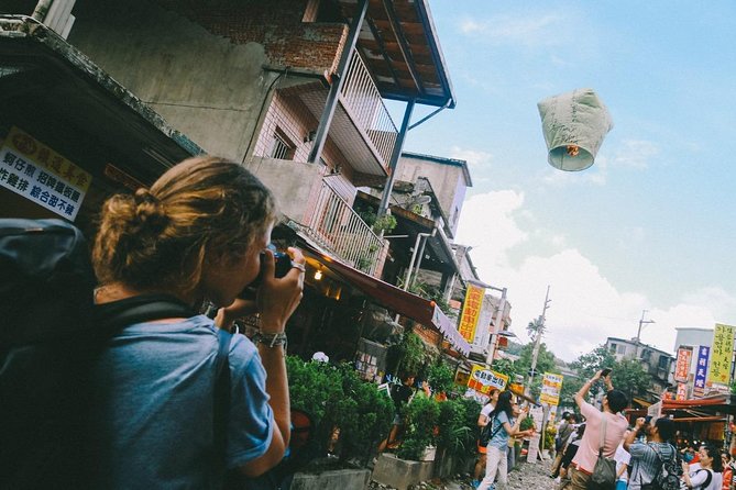 Private Tour to Jiufen, Yehliu Geopark, and Pingxi - Price and Logistics: Why $126 Can Be a Good Deal Here