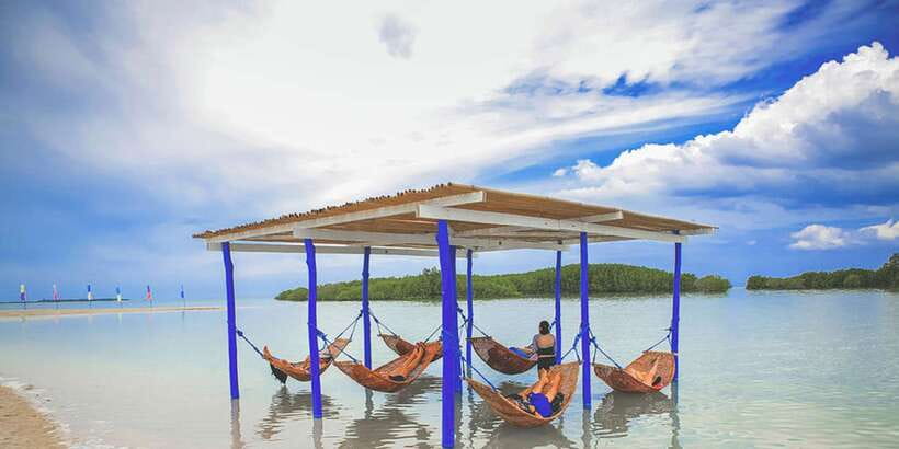 Puerto Princesa: Honda Bay Island Hopping & Optional Massage - Price and value: what $36 plus extras really means