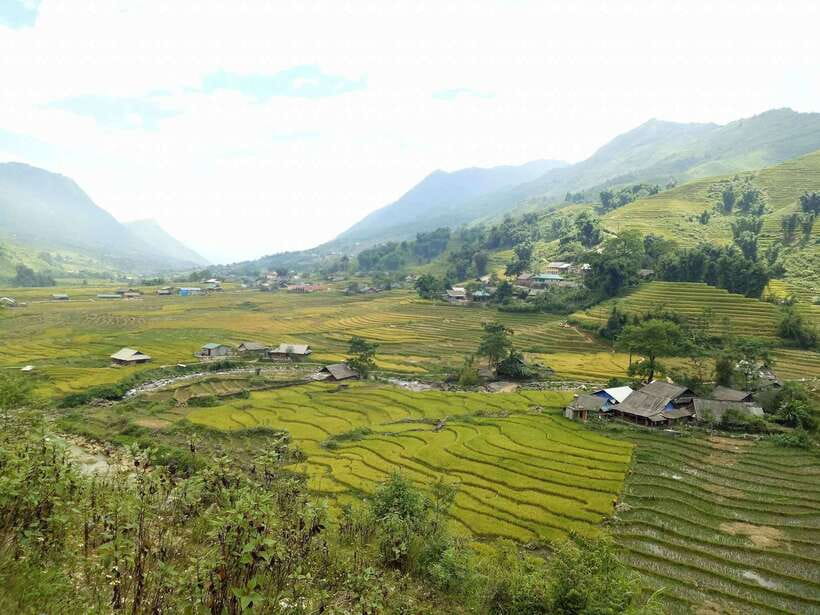 Sa Pa: Muong Hoa Valley Trek and Local Ethnic Villages - Slippery Reality: What to Do About Mud, Wet Rock, and Traction