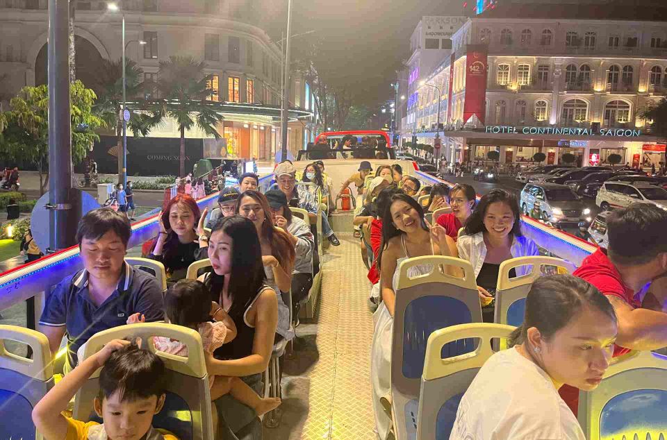 Saigon: City Sightseeing 45-Minute Panoramic Night Tour - So, is it really a guided experience?