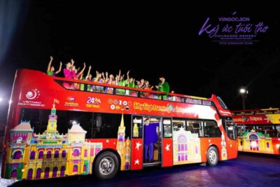 Saigon: City Sightseeing Hop-On Hop-Off Bus Tour - The onboard experience: Wi‑Fi, headphones, and helpful staff