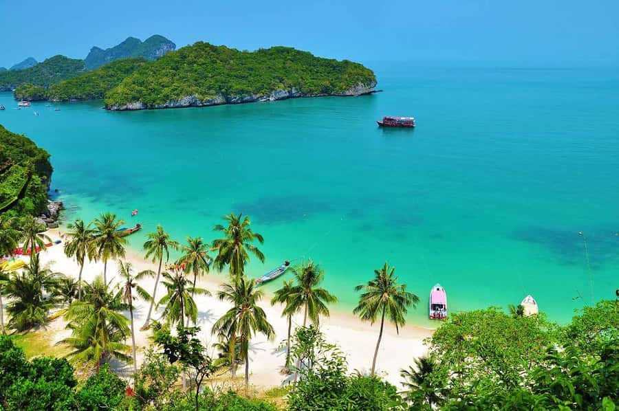 Samui: Angthong Marine Park Boat Tour w/ Transfer and Meals - The boat ride: a 3-deck base that keeps you comfortable