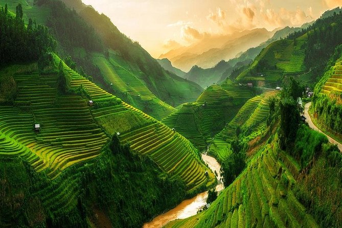 Sapa 2 Days 1 Night From Hanoi - Overnight in Hotel - Cat Cat Village after lunch: easy access to Black H’mong village life