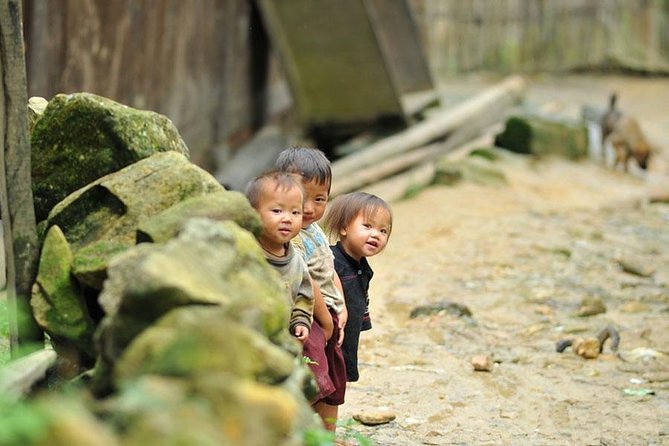 Sapa 3 Days 2 Nights Trekking Tour (1 Night In Ta Van Village, 1 Night In Hotel) - Day 2 from Y Linh Ho terraces to Ta Van homestay sunset