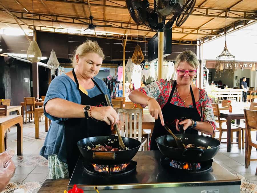 Seminyak: Balinese Cooking Class & Market Tour - Price and value: Why $45 feels fair