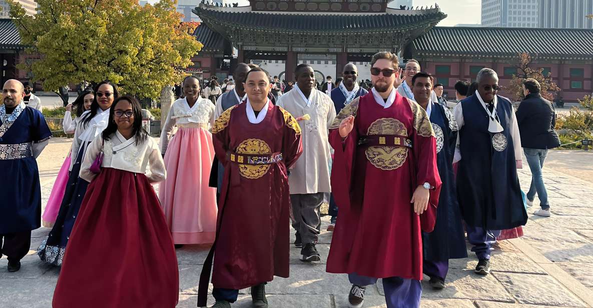 Seoul: City Hightlights, Palace Tour, and Optional Hanbok - Baek In-je’s House: the elite-life contrast at the end