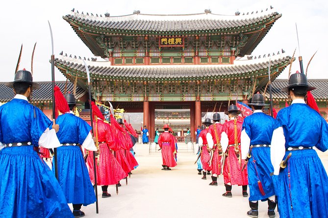 Seoul City Private Full-Day Tour Including Lunch - Private pickup, central Seoul only