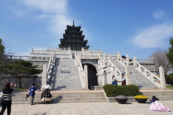 Seoul City Sightseeing Tour Including Gyeongbokgung Palace, N Seoul Tower, and Namsangol Hanok Village - N Seoul Tower Views: What’s Included and What You Pay For