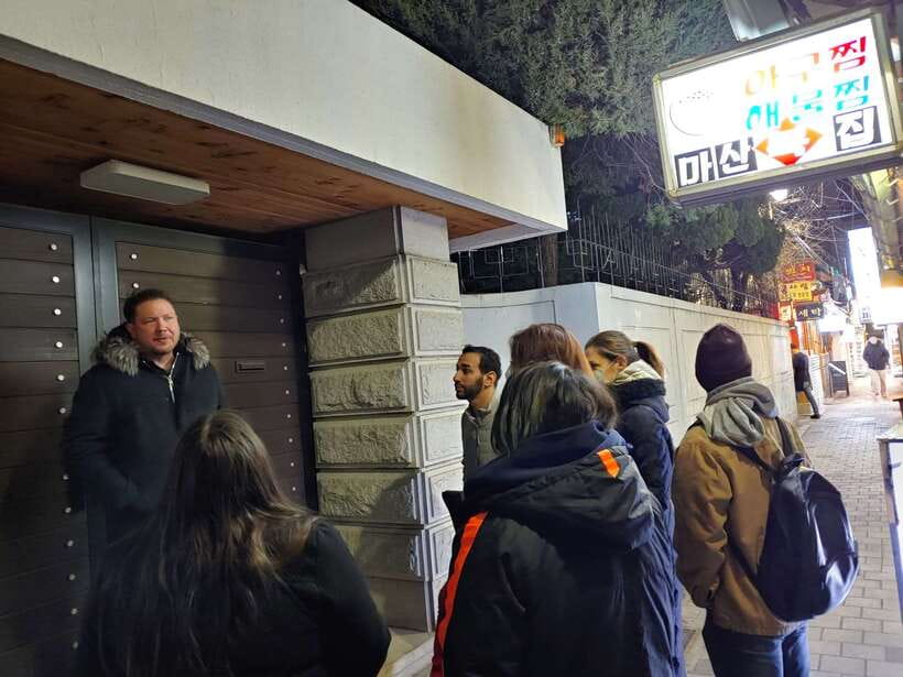 Seoul: Dark Side of the City and Ghost Stories Walking Tour - Royal Palaces and Japanese Colonial-Era Stories