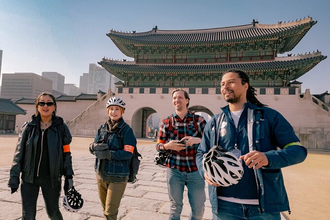 Seoul E-bike Tour - The Blue House stop: what you can actually see in a quick window
