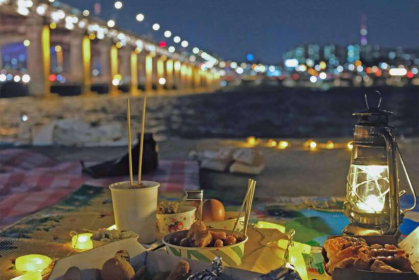 Seoul Han River Night Tour: Picnic, Games & Starlight Cruise - A Han River night that feels built for laughing