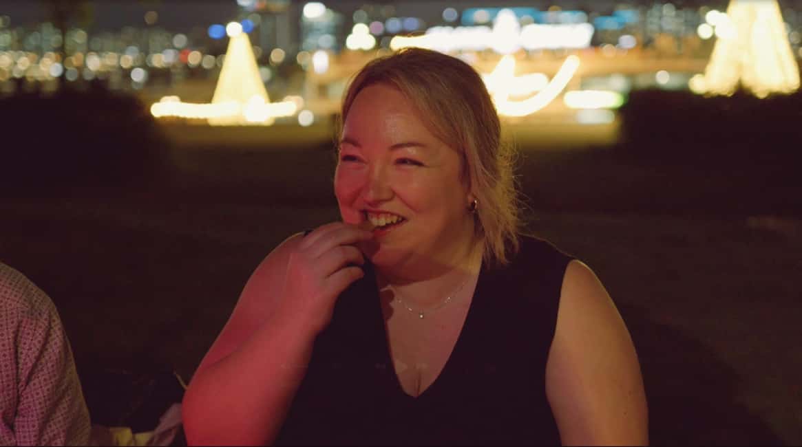 Seoul Han River Night Tour: Picnic, Games & Starlight Cruise - Winter months (November to March): indoor Korean BBQ buffet instead of outdoor picnic