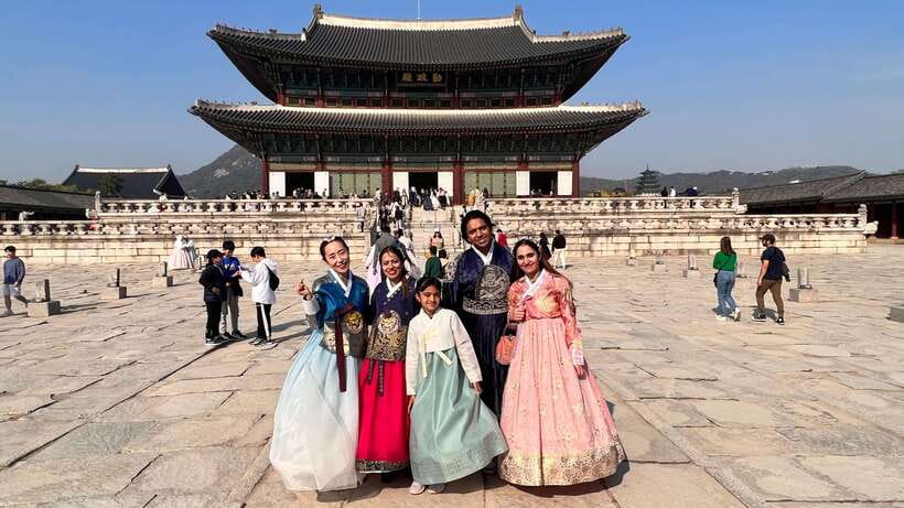 Seoul Highlights: Gyeongbok Palace, Insadong & N Seoul Tower - N Seoul Tower Without the Headache: Cable Car Included