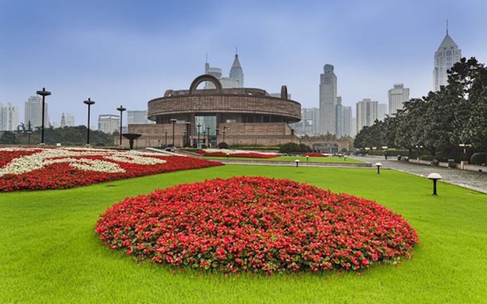 Shanghai: Hop-on Hop-off Bus Ticket and Optional Attractions - People’s Square and Nanjing Road: the best place to start your day