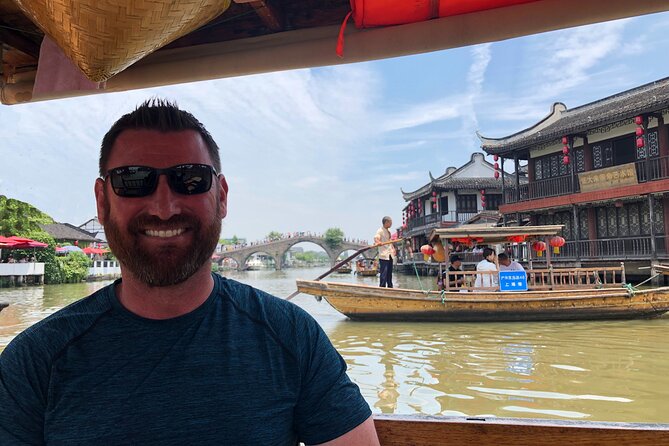Shanghai Private Tour: Zhujiajiao Water Town and Boat Ride - Lunch or early dinner options: when the upgrade is worth it