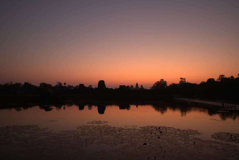 Siem Reap: Angkor Sunrise 1- or 2-Day Guided Temples Tour - What to bring, what to wear, and how to avoid common temple hassles