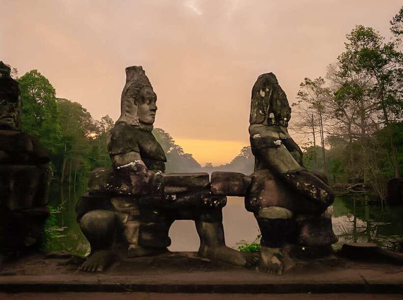 Siem Reap: Angkor Wat Sunrise Small-Group Guided Day Tour - Bayon Temple: Smiling Faces With Explanation, Not Just Photos
