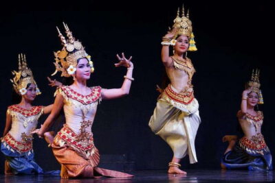 Siem Reap: Apsara Dance Show and Dinner with Hotel Pickup - The Dinner Game Plan: Khmer BBQ, Amok, and Real Variety