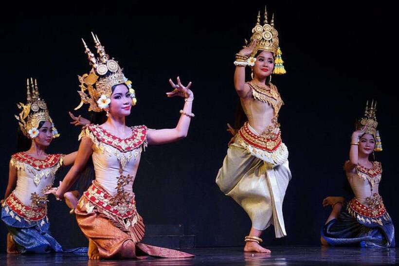 Siem Reap: Apsara Dance Show and Dinner with Hotel Pickup - The Dinner Game Plan: Khmer BBQ, Amok, and Real Variety