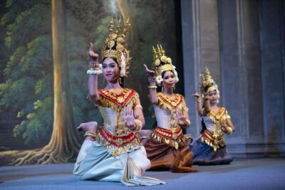 Siem Reap: Apsara Show Including Dinner & Hotel Pickup - Dinner during the show: Khmer classics plus a plan for vegetarians