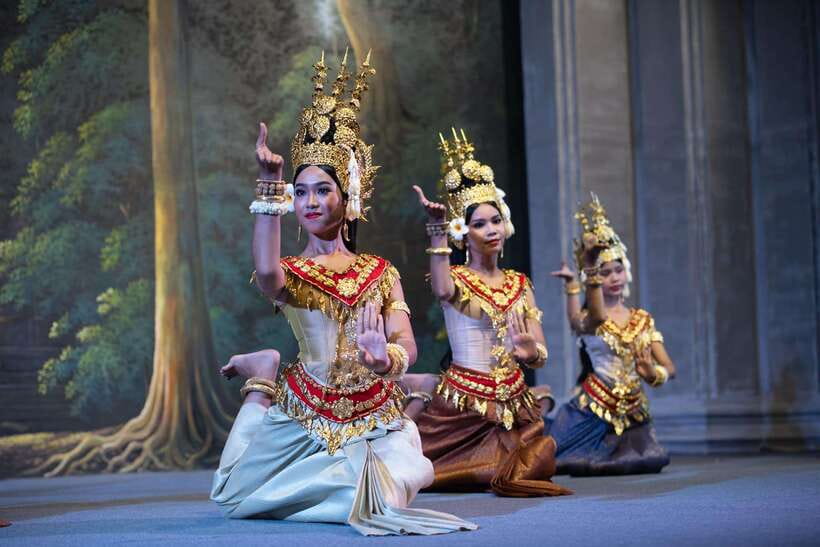 Siem Reap: Apsara Show Including Dinner & Hotel Pickup - Dinner during the show: Khmer classics plus a plan for vegetarians