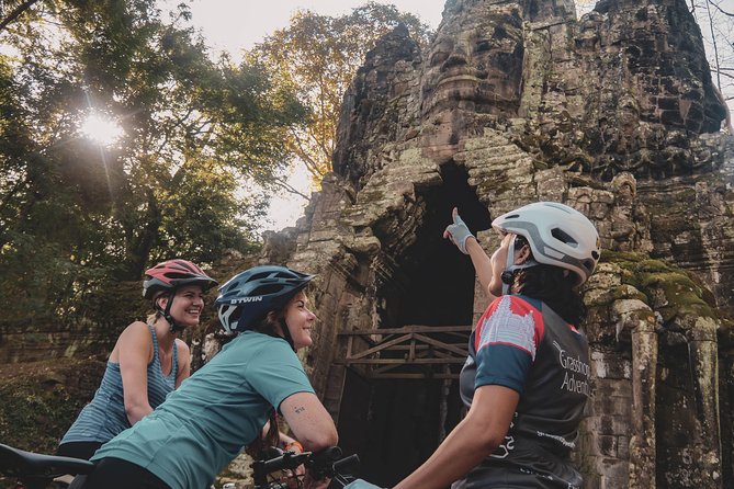 Siem Reap: Bike the Angkor Temples - Full-Day 30km Tour - Meeting at ផ្ទះគ្រូ Café and getting your bike set