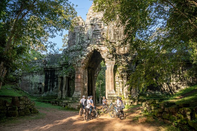 Siem Reap: Bike the Angkor Temples - Full-Day 30km Tour - Srah Srang break: lunch, snacks, and a cultural reset