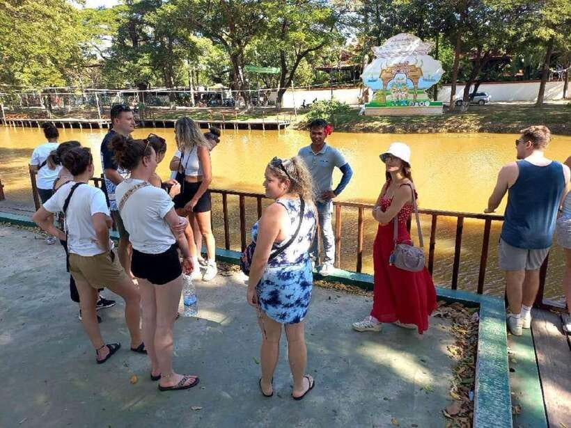 Siem Reap: City Walking Tour - Pub Street by day plus night tips: a smart way to plan your evening