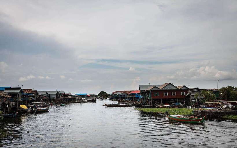 Siem Reap: Kompong Phluk Floating Village Half-Day Tour - Kompong Phluk Floating Village: living with the water, up close