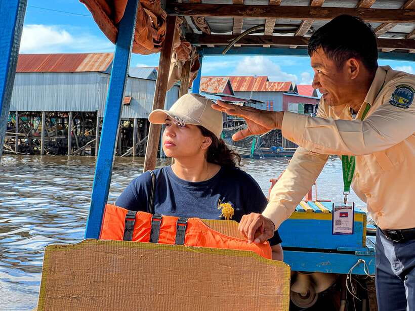 Siem Reap: Kulen Mountain, Beng Mealea and Tonle Sap Tour - Buddhist monastery on an artificial island: culture with a view
