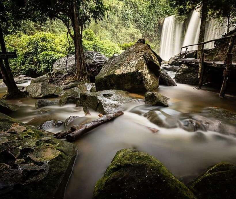 Siem Reap: Kulen Waterfall & 1000 Lingas Day Tour with Lunch - Guide Matters: Lok, Nara, Tula, Chenda, and the Photo Help