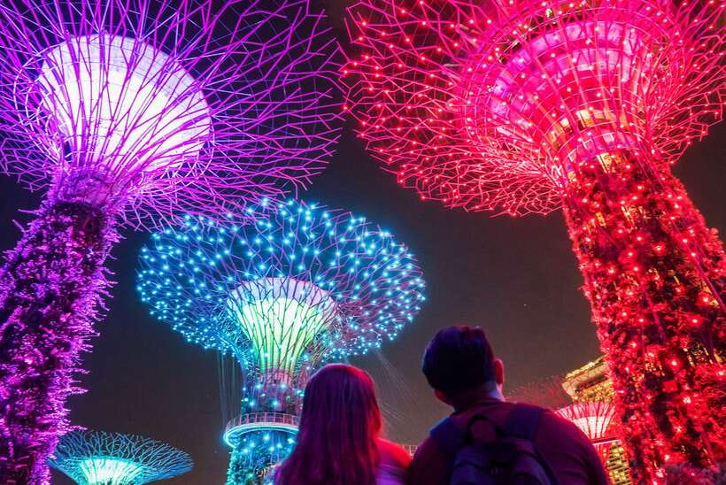 Singapore: Big Bus Night Tour by Open-Top Bus & Live Guide - Lau Pa Sat and satay: eating Singapore in a historic setting