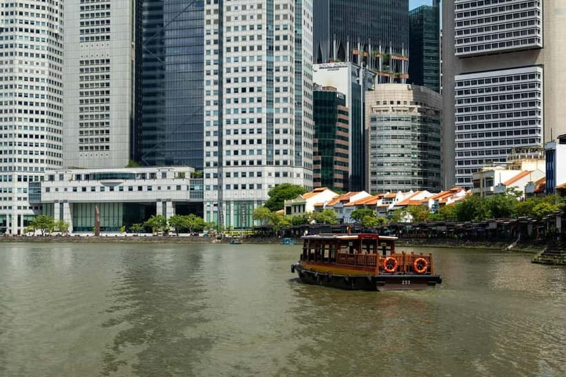 Singapore River Cruise, Garden Rhapsody & Spectra by CYT - Marina Bay Spectra From Shore: Lasers, Water, and Architecture as the Backdrop