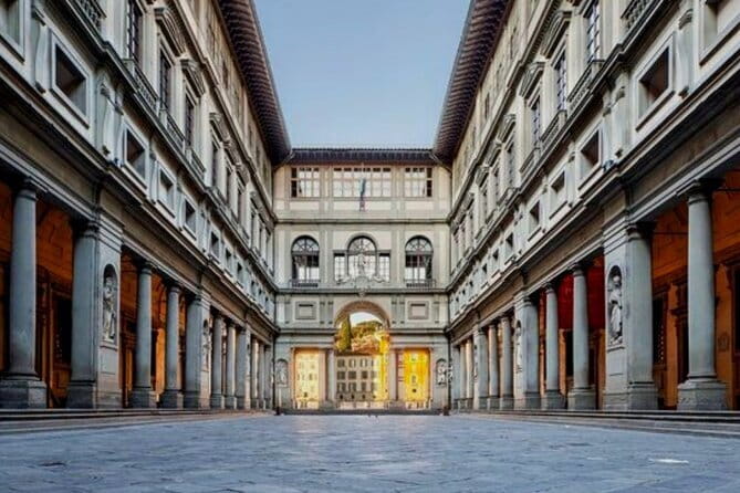 Skip-the-Line Guided Tour of Michelangelo’s David in Florence - Mario Gesu’s Teaching Style: Process, Meaning, and Interaction
