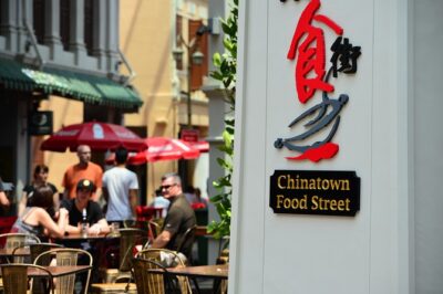 Small Group: Michelin and Local Hawker Food Tour with 9 tastings - 9 to 10 Tastings: Why the Portions Feel Like a Meal