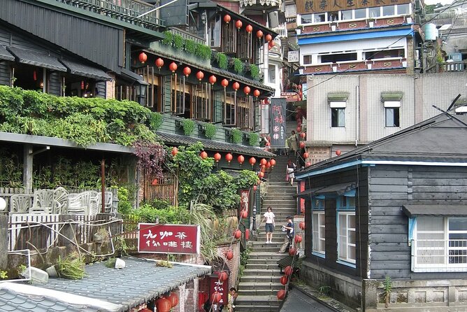 Small-Group: Yehliu, Jiufen & Pingxi Day Tour from Taipei - Pacing: how the timing can feel (and why)