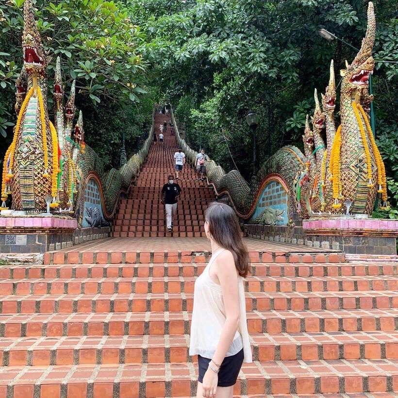 Spiritual Sunrise Wat Doi Suthep, Pha Lat, Alms & Meditation - Alms offering in the Thai way: how blessing enters the ritual