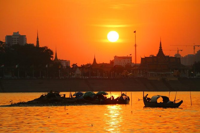 Sunset Cruise with unlimited beer & soft drinks -English speaking guide on board - Stilted houses and fishing village scenes: what to look for