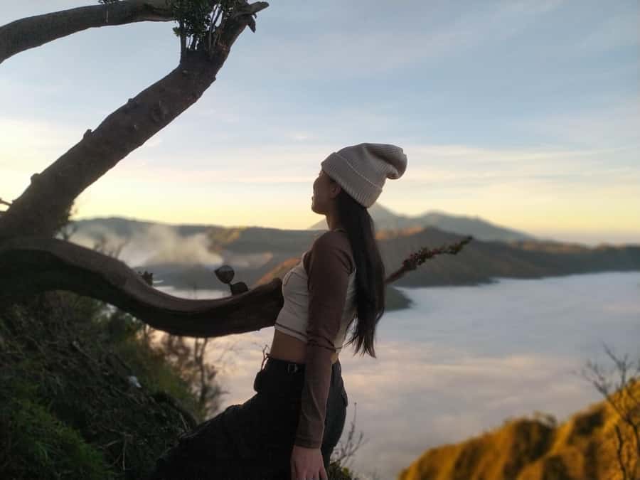 Surabaya or Malang: Tumpak Sewu Bromo & Ijen 3-Day Trip - Day 3: Ijen Night Hike, Gas Mask Use, and the Blue-Fire Chance
