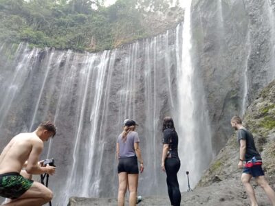 Surabaya or Malang: Tumpak Sewu Bromo & Ijen 3-Day Trip - Day 2: Bromo Sunrise by 4WD, Crater Views, and the Sand Sea