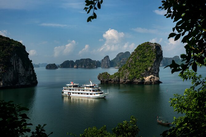 Swan Cruises Ha Long & Bai Tu Long Bay 2D1N - Thien Canh Son Cave - Key highlights worth knowing