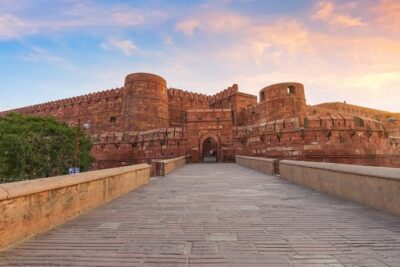 Taj Mahal Tour from Delhi by Express Train (Viator Award Winner) - Nizamuddin to Agra: getting seated without the stress spiral