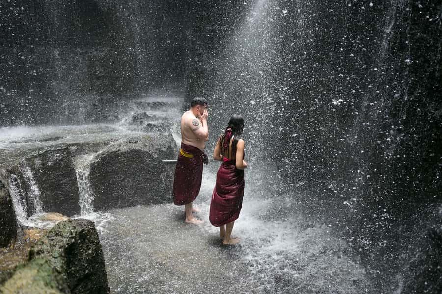 Taman Beji Griya Waterfall: Holy Bathing/Soul Retreat Ritual - What to bring and how to respect the site rules